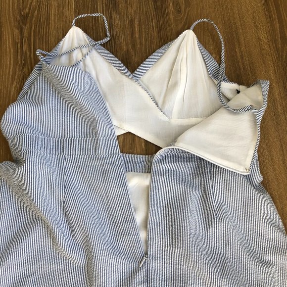 White and Blue Striped Cut-Out Dress - Picture 4 of 9